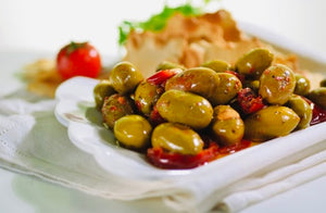 Unpitted Spicy Marinated Crushed Olives 314ml